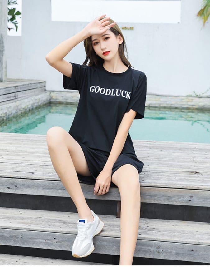 パンツセットアップ ショート 文字入りクロップドセットアップ