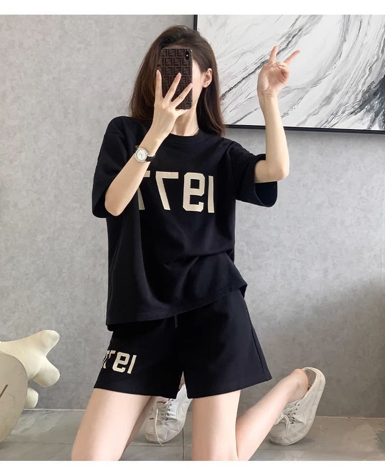 パンツセットアップ 文字デザイン ゆったりショートセット