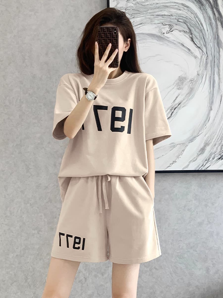 パンツセットアップ 文字デザイン ゆったりショートセット