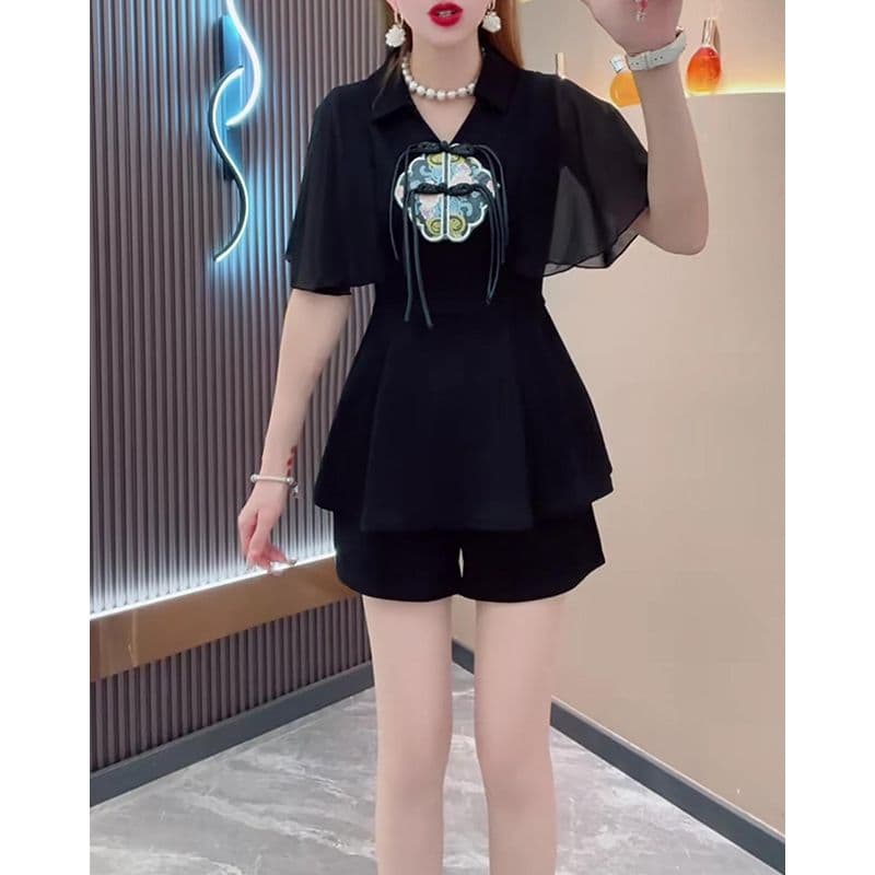 パンツセットアップ ショート 刺繍飾り紐付きフレアセットアップ