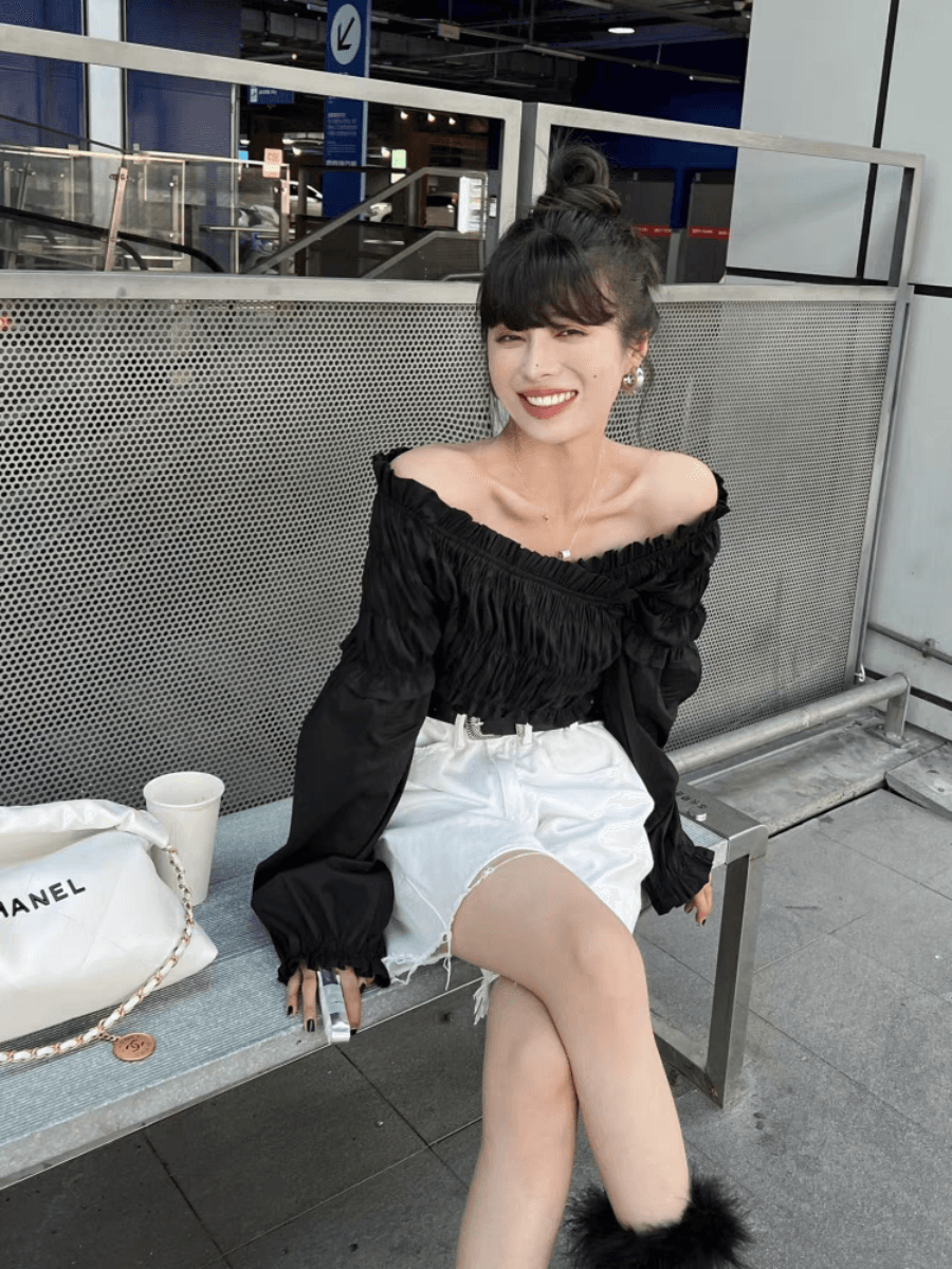 パンツセットアップ ショート シャーリング肩出しセットアップ