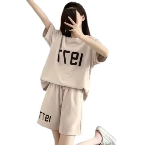 パンツセットアップ 文字デザイン ゆったりショートセット