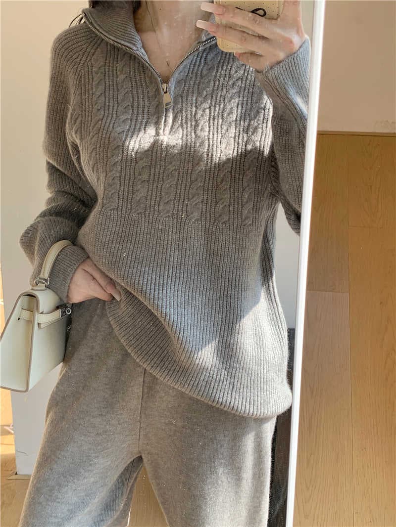 ケーブル編みジップアップニットワイドパンツセットアップ