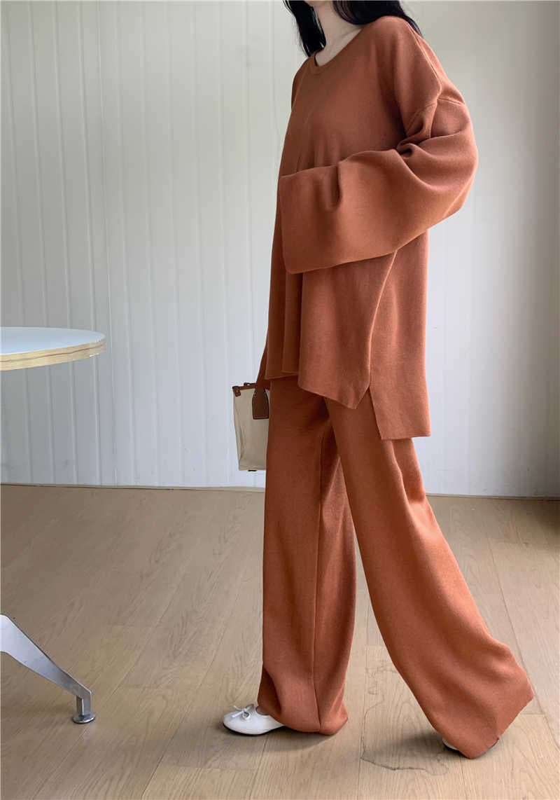 ゆったりリラックス長袖トップスとワイド丈パンツの上下セット