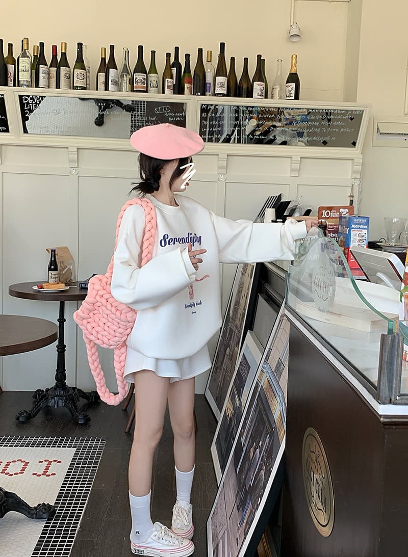 キュートプリントトレーナーとショートパンツの上下セット