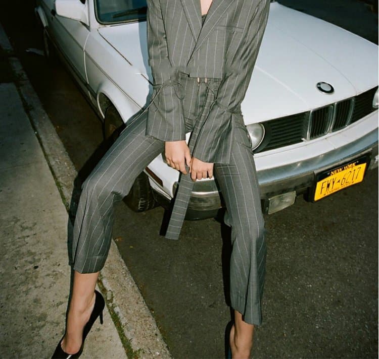 パンツセットアップ 縦縞柄ショート丈ジャケット付きワイドフレアパンツセット