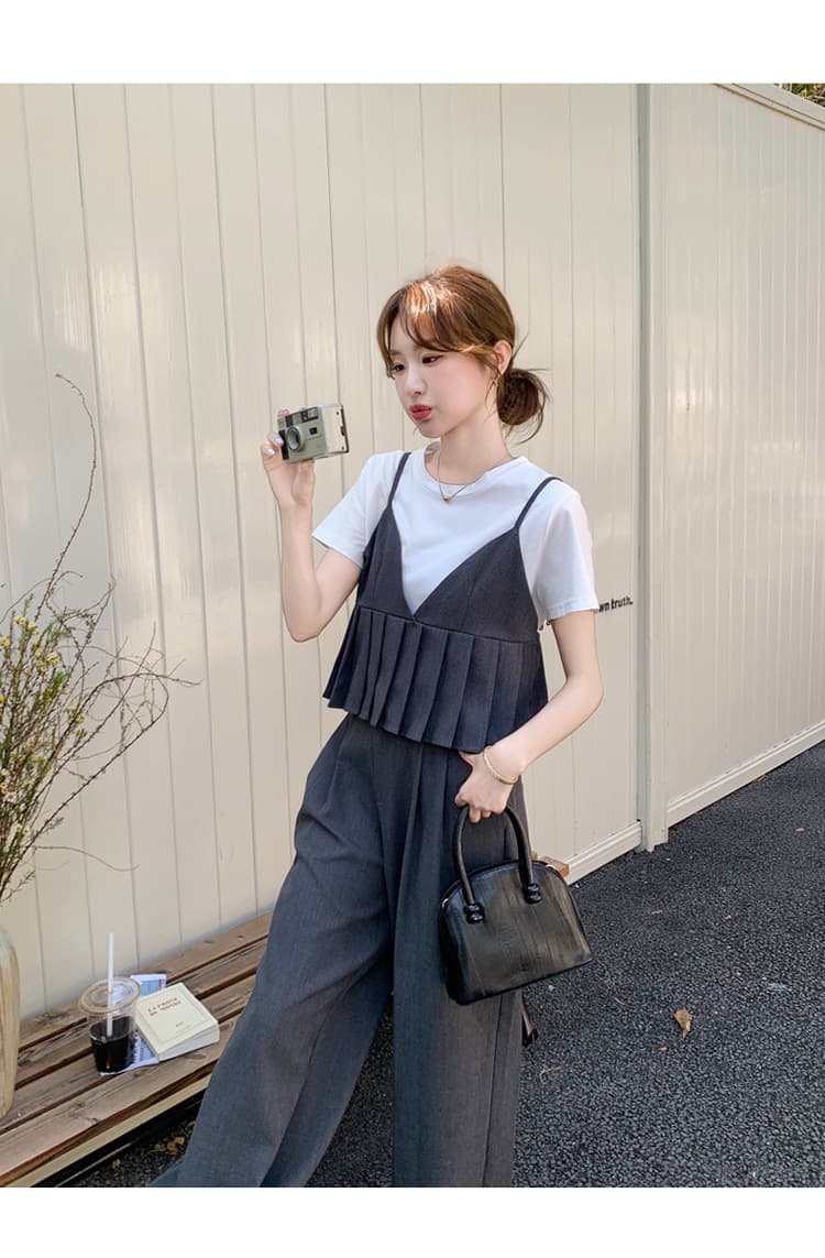 パンツセットアップ プリーツキャミソールワイドパンツ