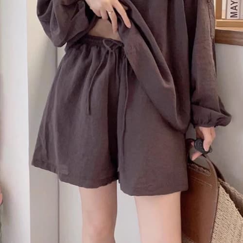パンツセットアップ 肩開きブラウス×ショートパンツセット