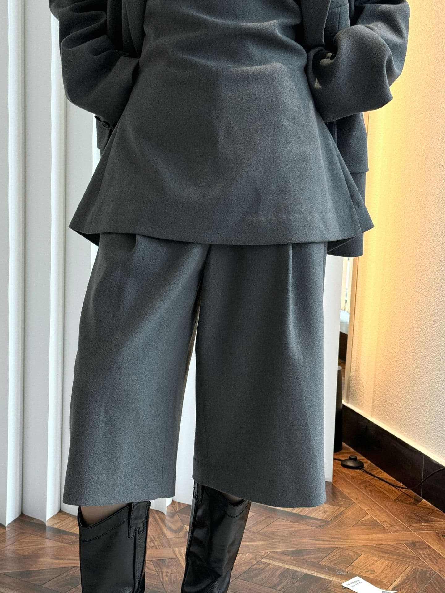 パンツセットアップ 洗練ショートパンツセットアップ